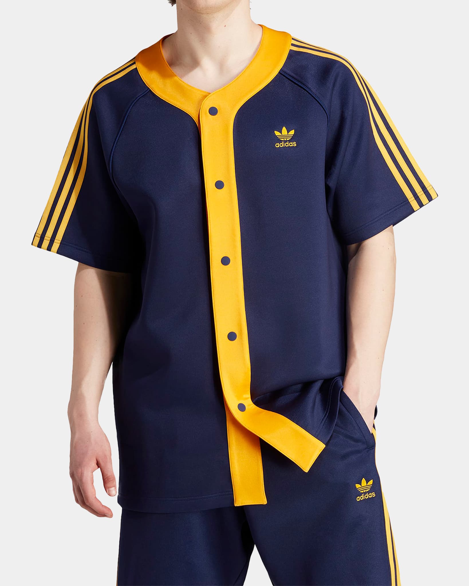 Playera Adidas Classics